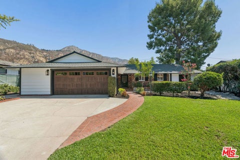 Photo of 1920 N Altadena Drive, Pasadena, CA 91107 (MLS # 26876923)