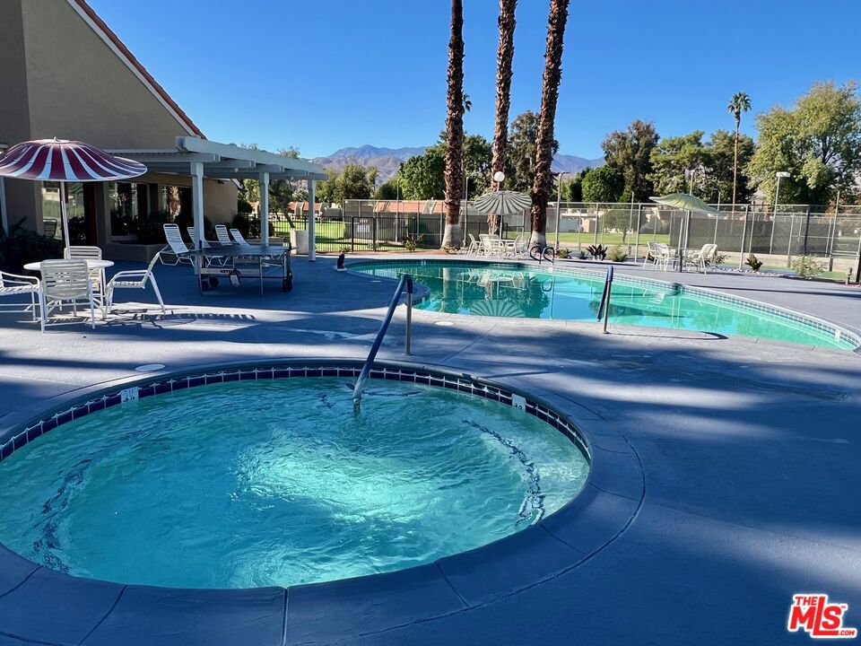 Mountain View Villas - Residential