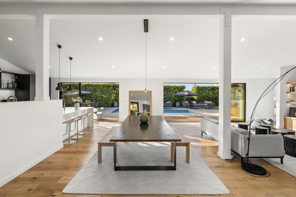 6510 Avenida Manana