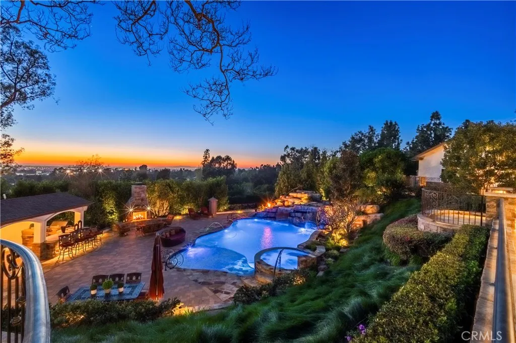 Whittier, California 90605, United States, 4 Bedrooms Bedrooms, ,5 BathroomsBathrooms,Residential,Active,117966