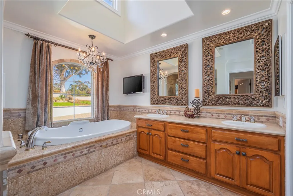 Whittier, California 90605, United States, 4 Bedrooms Bedrooms, ,5 BathroomsBathrooms,Residential,Active,117966