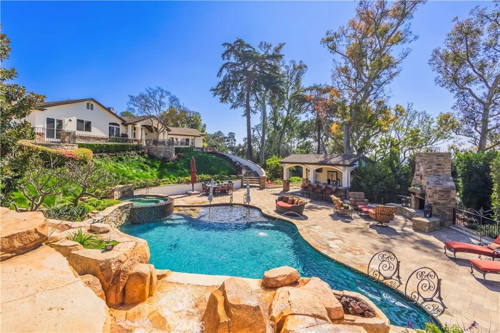 Whittier, California 90605, United States, 4 Bedrooms Bedrooms, ,5 BathroomsBathrooms,Residential,Active,117966