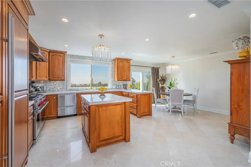 Whittier, California 90605, United States, 4 Bedrooms Bedrooms, ,5 BathroomsBathrooms,Residential,Active,117966