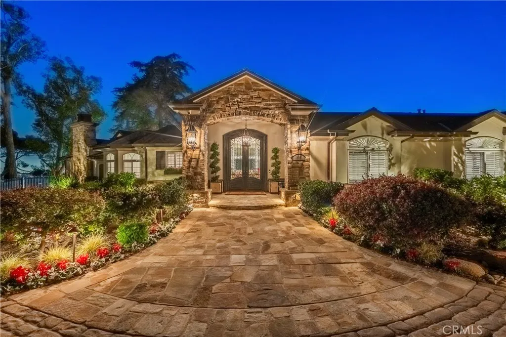 Whittier, California 90605, United States, 4 Bedrooms Bedrooms, ,5 BathroomsBathrooms,Residential,Active,117966