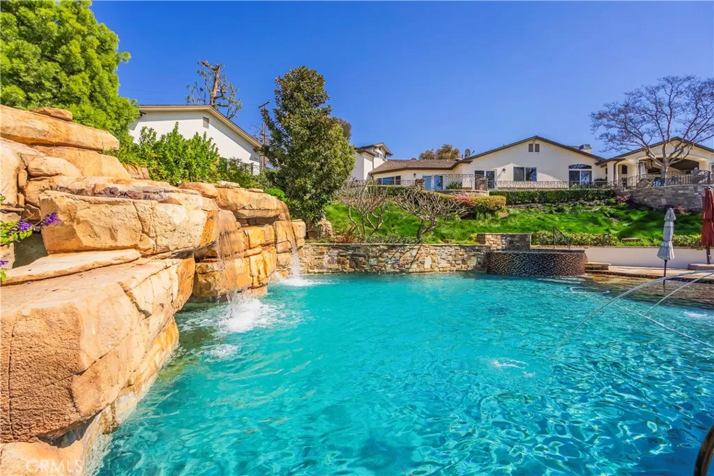 Whittier, California 90605, United States, 4 Bedrooms Bedrooms, ,5 BathroomsBathrooms,Residential,Active,117966