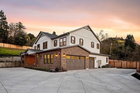 Photo of 180 Castle Hill Ranch Rd, Walnut Creek, CA 94595 (MLS # 41123108)