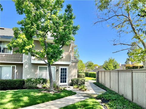 Photo of 12 Hollowglen, Irvine, CA 92604 (MLS # OC26078314)