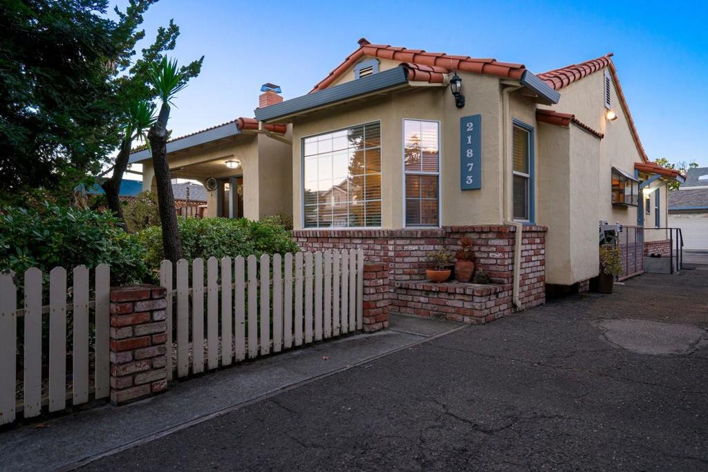 21873 Hermosa Avenue