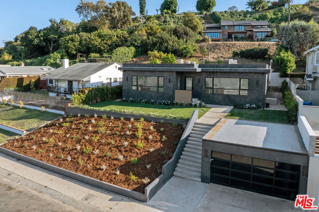 5280 Sanchez Drive
