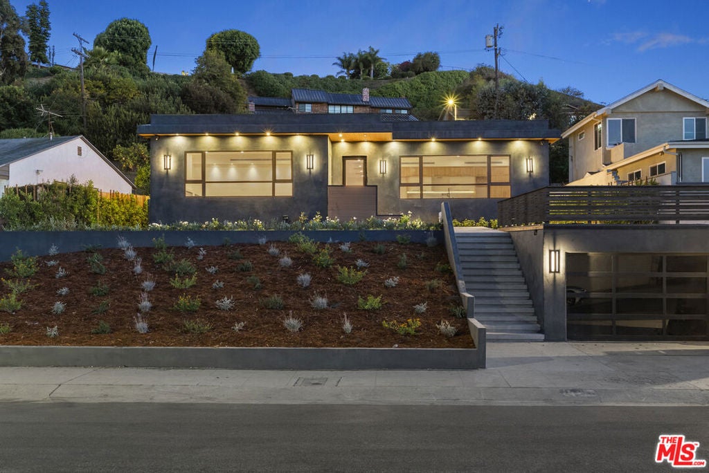 5280 Sanchez Drive