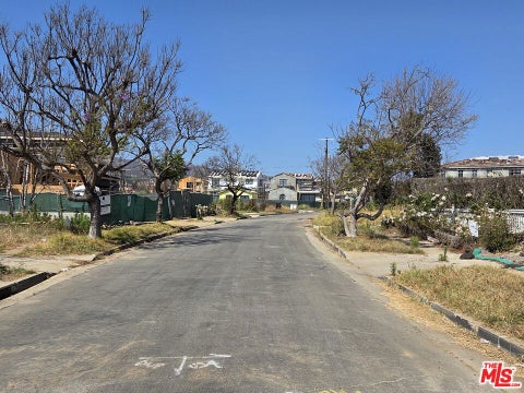 Photo of 554 Tahquitz Place, Pacific Palisades, CA 90272 (MLS # 26845939)