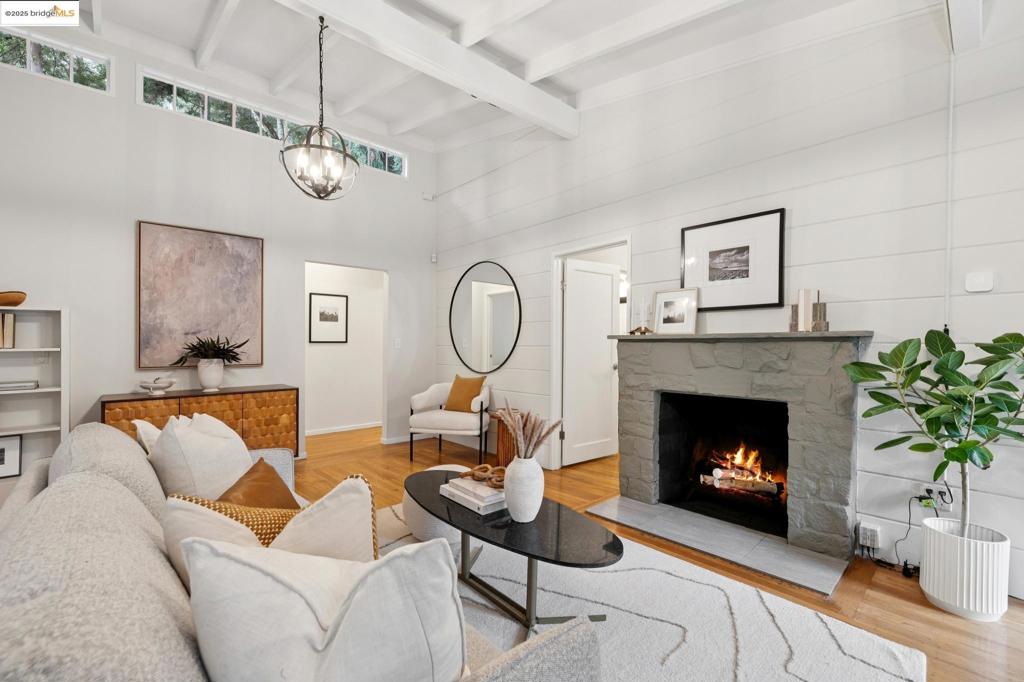 MONTCLAIR - Residential