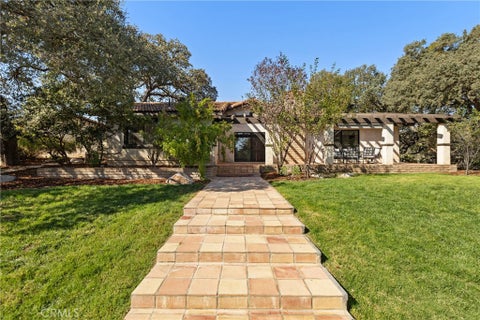 Tiny photo for 6680 Linne RD, Paso Robles, CA 93446 (MLS # NS26217320)