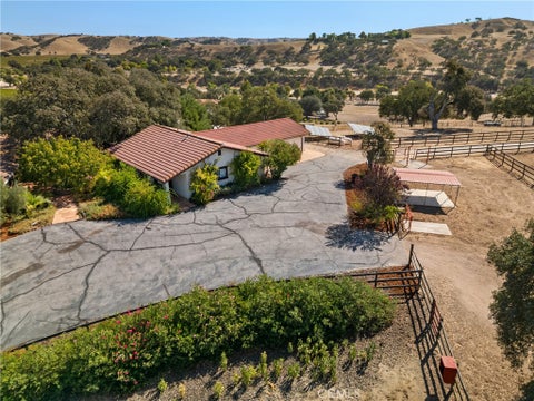 Tiny photo for 6680 Linne RD, Paso Robles, CA 93446 (MLS # NS26217320)