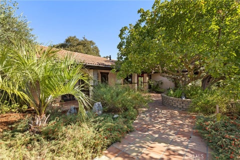 Tiny photo for 6680 Linne RD, Paso Robles, CA 93446 (MLS # NS26217320)