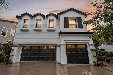 Photo of 912 Blackbourne Pt Pt, Oak Park, CA 91377 (MLS # SB25264609)