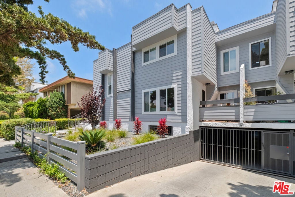 1447 26th Street C, Santa Monica CA 90404