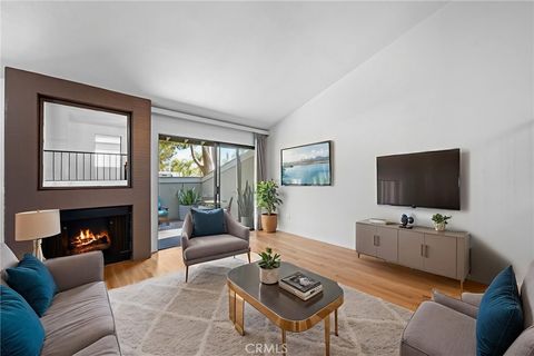 Photo of 4320 Glencoe Avenue #2, Marina Del Rey, CA 90292 (MLS # PW25153011)
