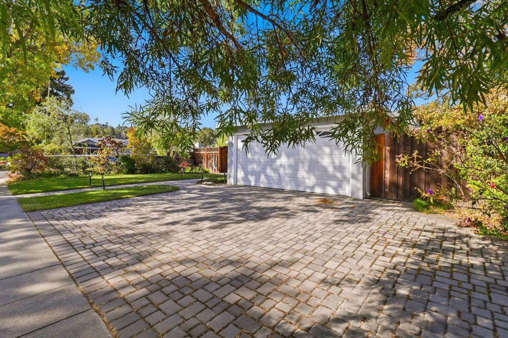 Properties 2 516 Middlesex Road