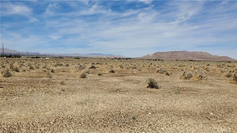 Photo of 0 Dinkey Ave, Rosamond, CA 93560 (MLS # SR26104245)