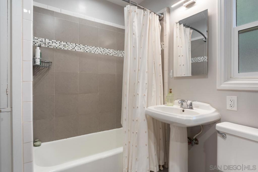 Coronado Village - Residential Lease