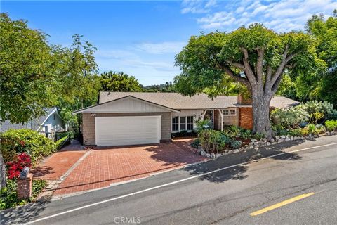 Photo of 27064 Sunnyridge Road, Palos Verdes Peninsula, CA 90274 (MLS # PV26080066)