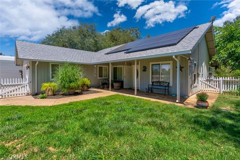 Photo of 3363 Maravilla Dr, Coulterville, CA 95311 (MLS # MP26130449)