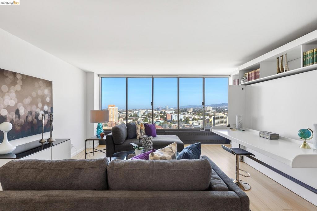 565 Bellevue Ave 2205