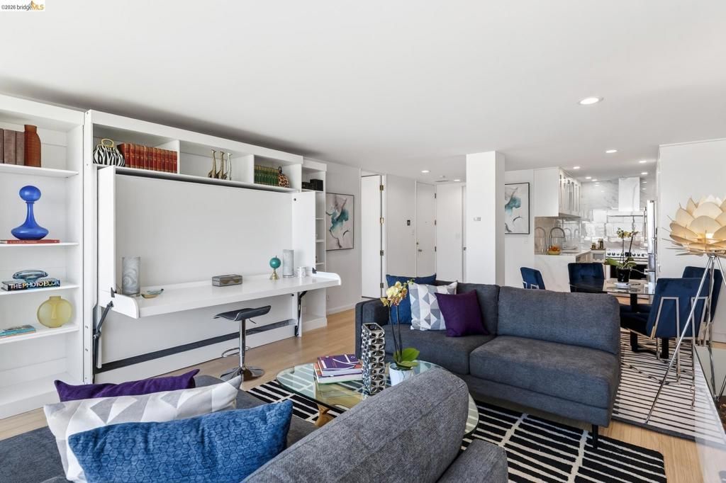 Photo of 565 Bellevue Ave Ave #2205, Oakland, CA 94610 (MLS # 41127186)