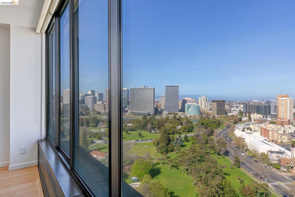 565 Bellevue Ave 2205