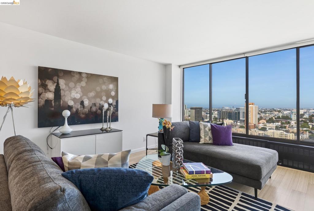 565 Bellevue Ave 2205