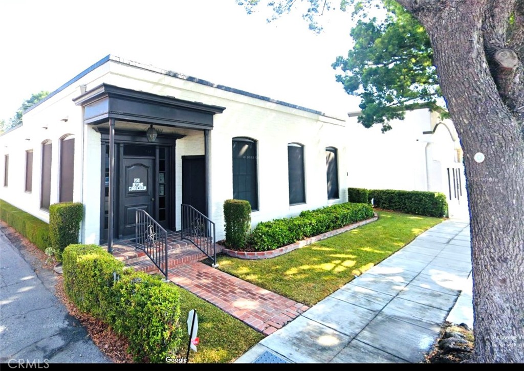 Are you looking for a prime commercial property in the heart of San Marino? Look no further! This 1,820 sf space with a lot size of 5,880 sf is now available for sale.
Located just 4 miles away from the Santa Anita Race and golf course, Huntington library, art museum & botanical garden, and San Marino high school, this property is perfect for any business looking to attract high-end clientele.
Currently operating as a tutoring center, this space can easily be transformed into a real estate office, law office, insurance agency, financial consulting firm, CPA tax services, beauty spa, hair salon, learning center, or even a space for networking events.
Don't miss this rare opportunity to own a commercial property in such a prestigious area. Contact us today to schedule a viewing and make this space your own!