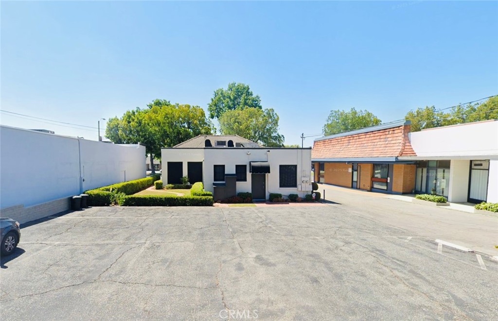 2511 Huntington Drive