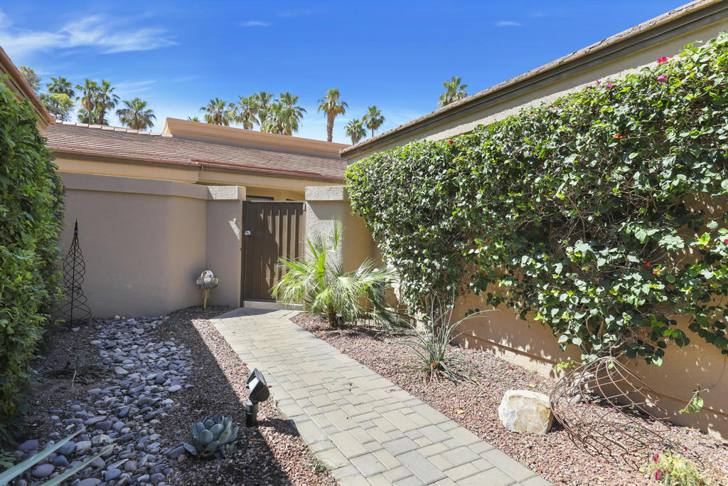 76099 Impatiens Circle