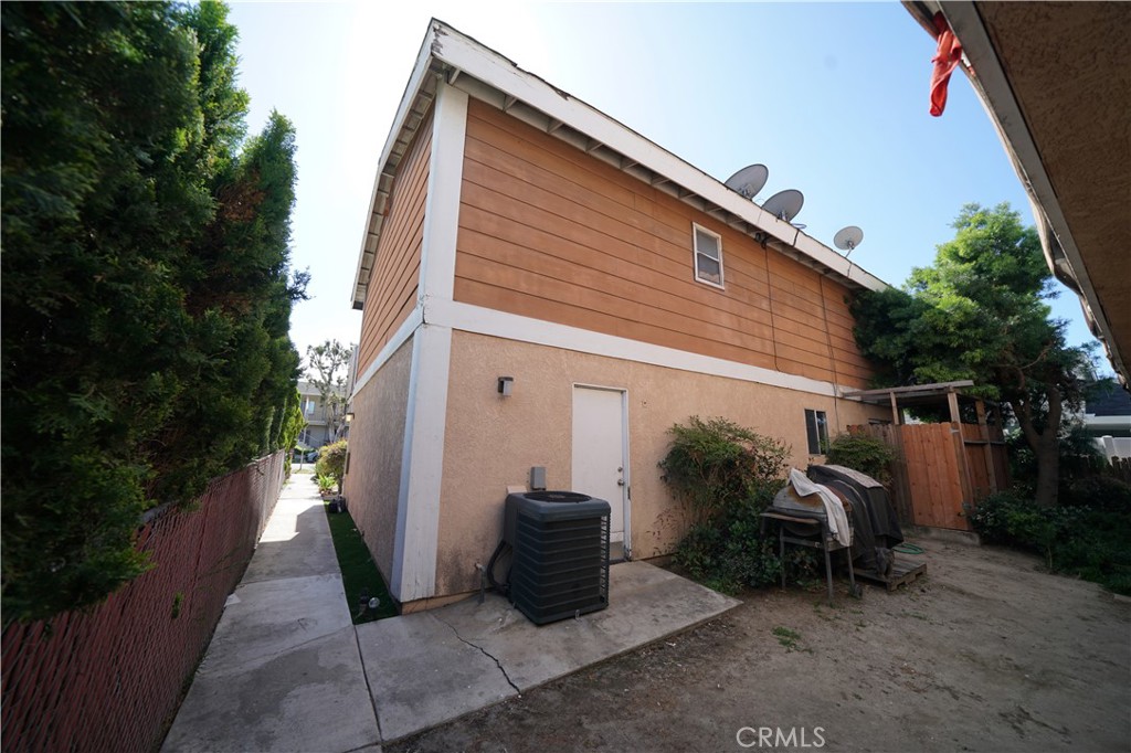 1735 Orizaba Avenue