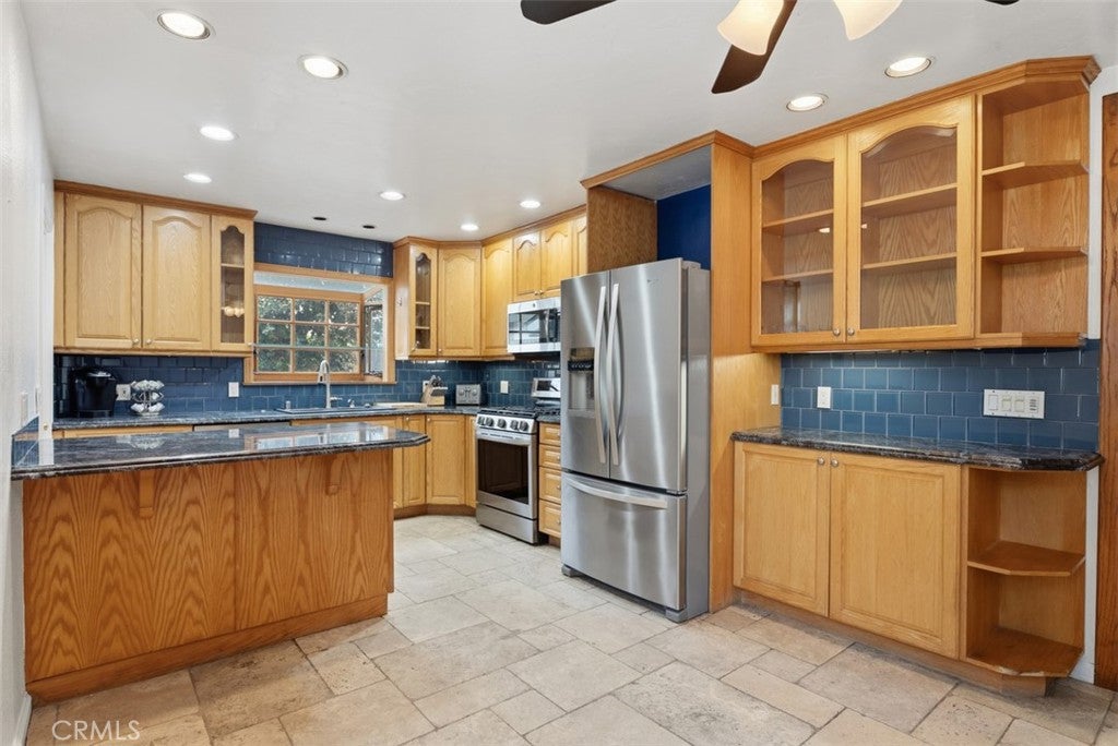 5681 Littler, Huntington Beach CA 92649 - Photo 13