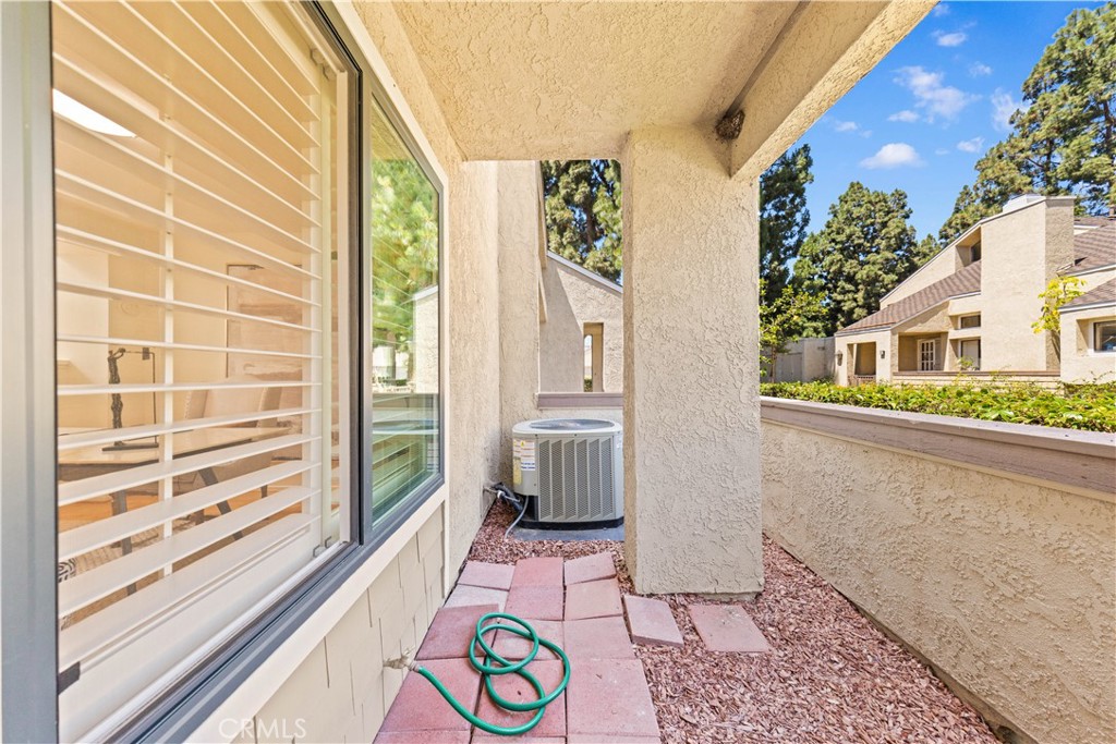 30 Chardonnay, Irvine CA 92614 - Photo 6