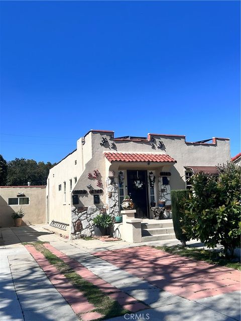 Photo of 6147 Gundry Ave, Long Beach, CA 90805 (MLS # IV26048212)