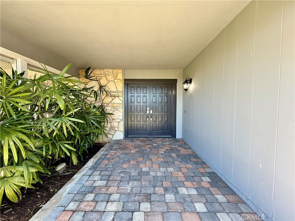 2858 Bernard Court