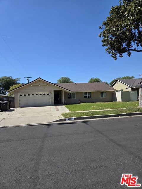 Photo of 2207 Braeburn Avenue, Fullerton, CA 92831 (MLS # 26666551)