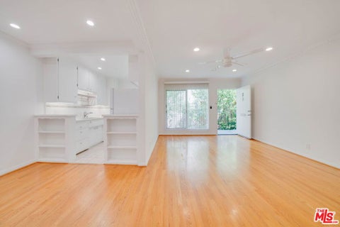 Photo of 1037 11th Street #8, Santa Monica, CA 90403 (MLS # 26985777)