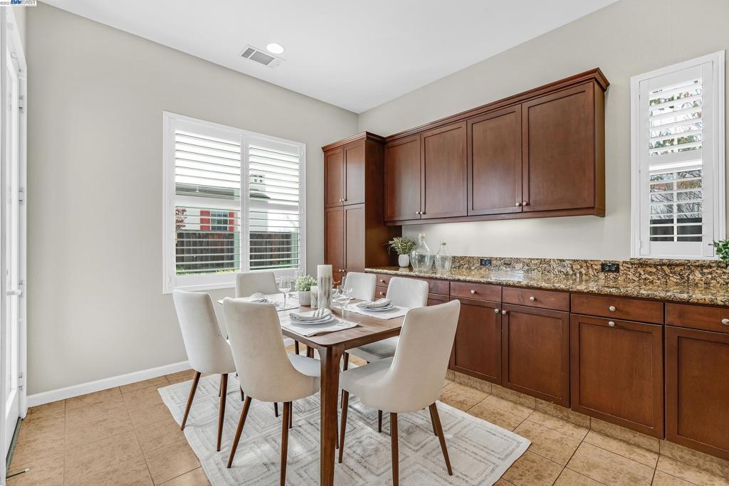 GALE RANCH - Residential