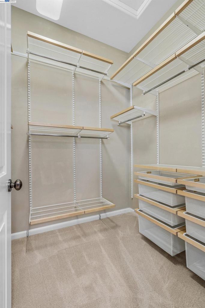 GALE RANCH - Residential