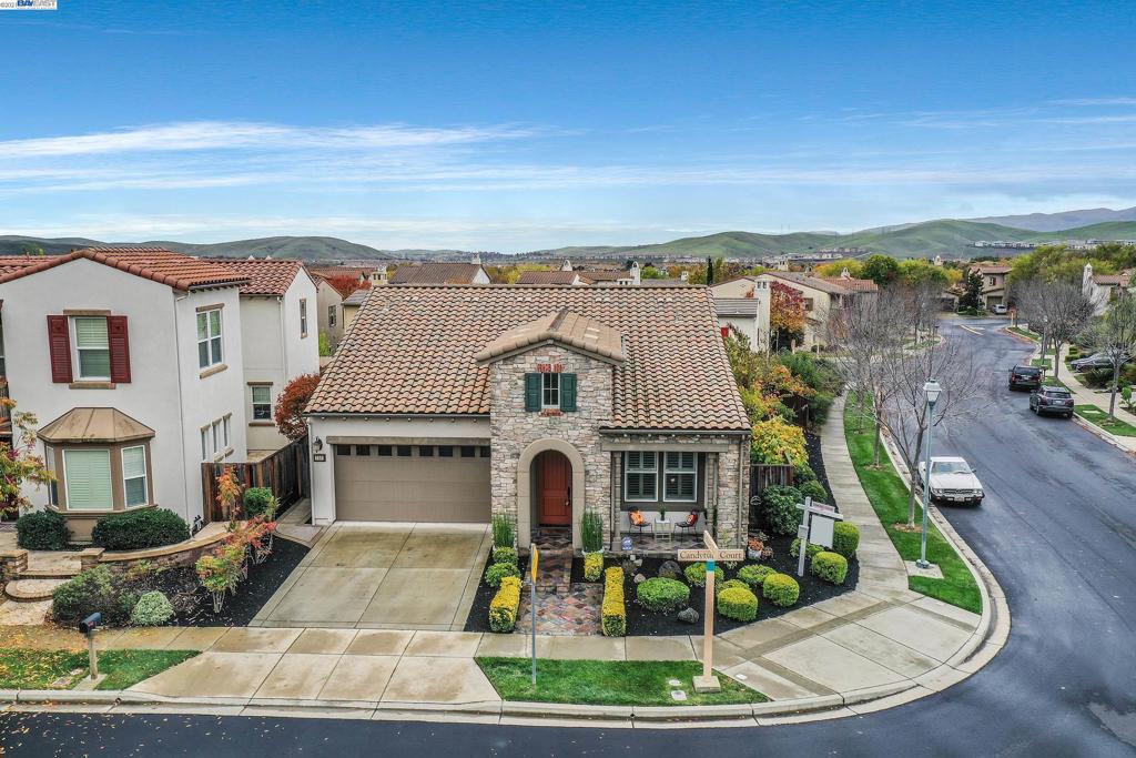 GALE RANCH - Residential