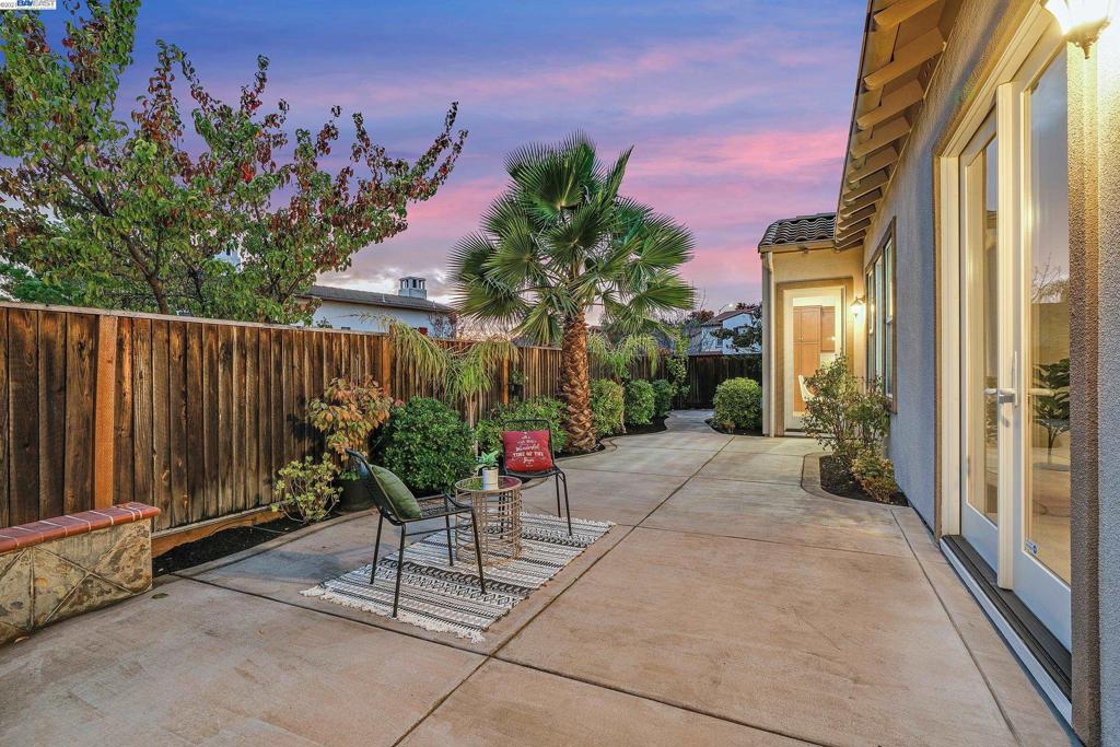 GALE RANCH - Residential