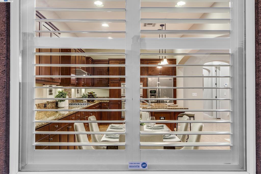 GALE RANCH - Residential