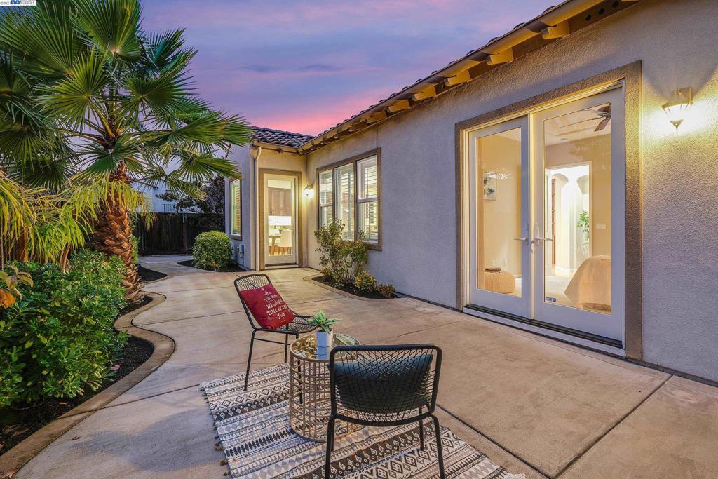 GALE RANCH - Residential