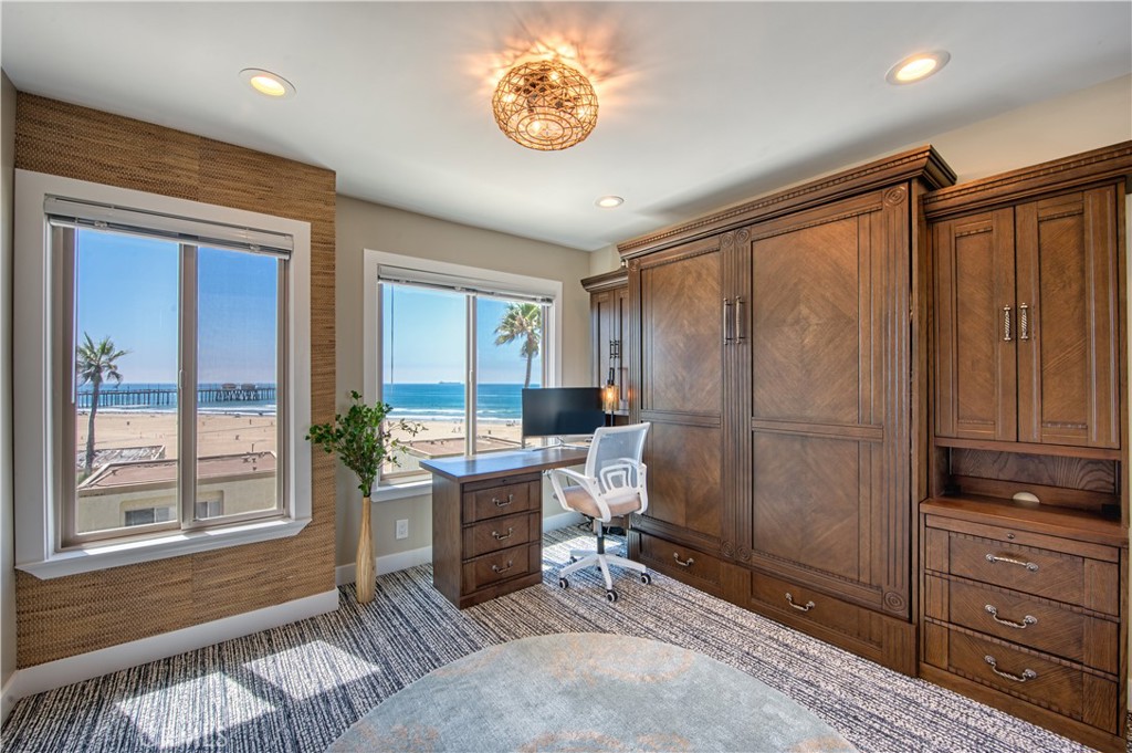 Huntington Pacific (HPAC) - Residential Lease