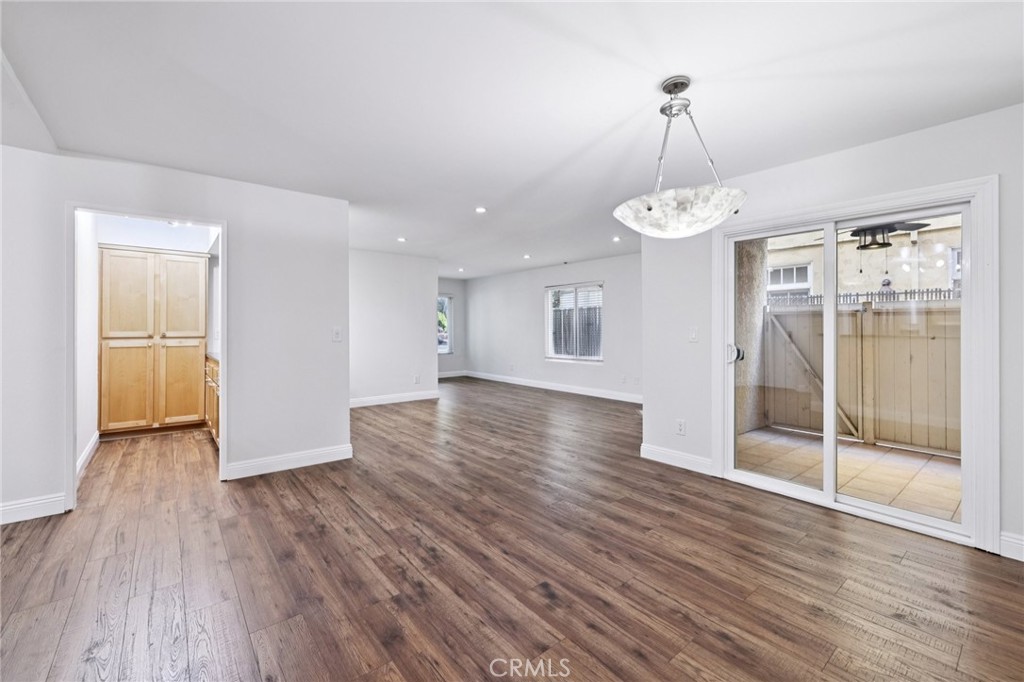 1639 Camden Avenue 101