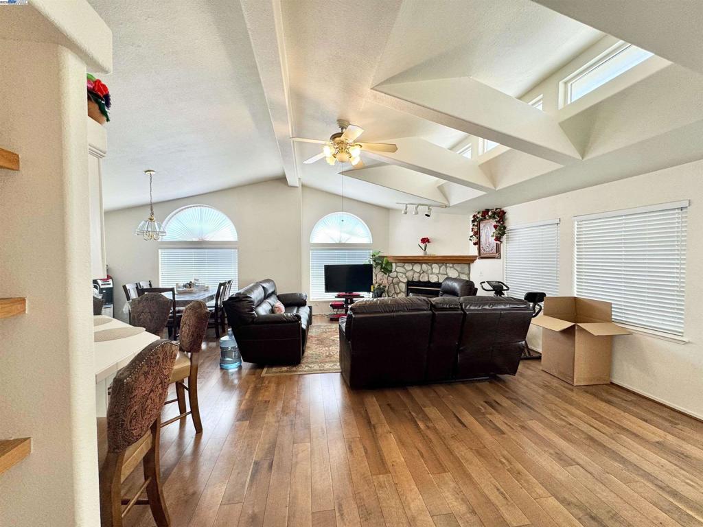 SUNNYVALE - Manufactured In Park